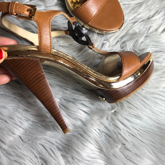 Michael Kors Logo Sandal Heel - Picture 3 of 8